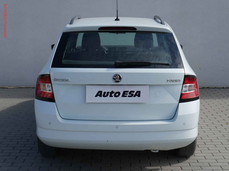 Škoda Fabia (2017) 1.4TDi, AC, park.asist - fotka 5 z 16