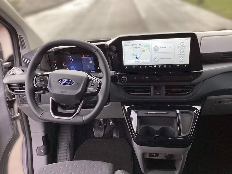 Ford Tourneo Custom Nugget Titanium 320 L1 Automat - fotka 10 z 14