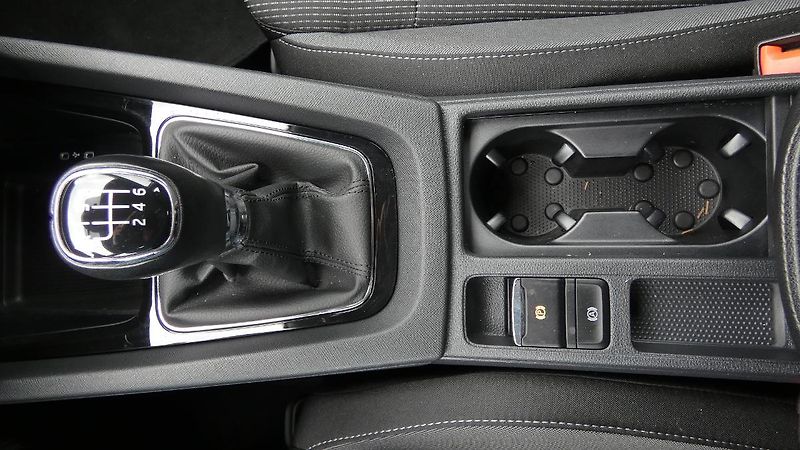 Škoda Octavia 2,0 TDI Ambition - fotka 17 z 22