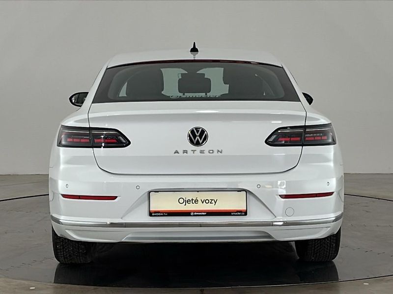 Volkswagen Arteon Elegance DSG - fotka 17 z 29
