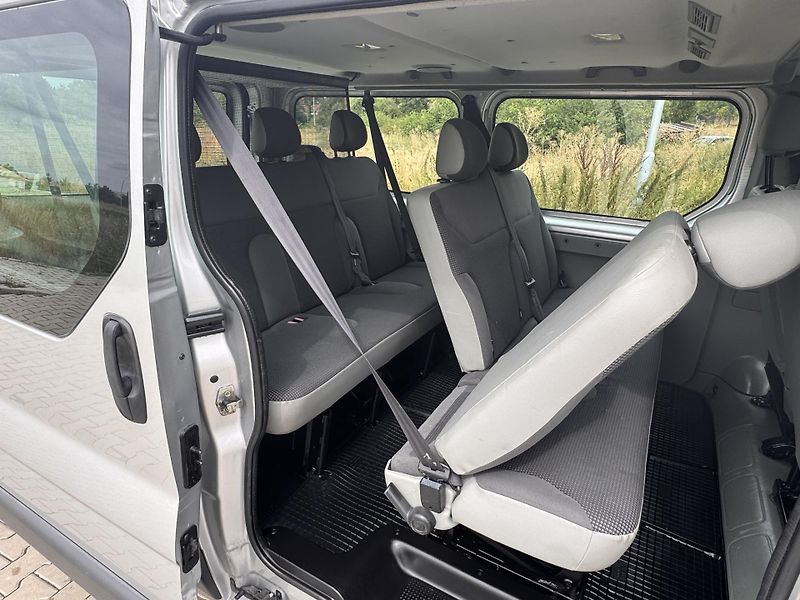 Opel Vivaro 2.0CDTI 84Kw L2 - 9.Mist - fotka 14 z 17