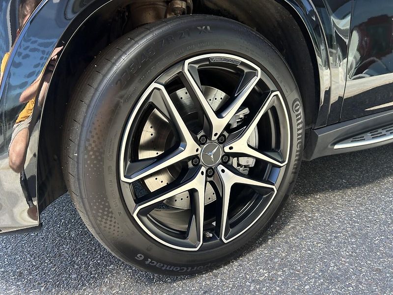 Mercedes-Benz GLE 53 AMG 4MATIC+ AIRMATIC - fotka 8 z 37