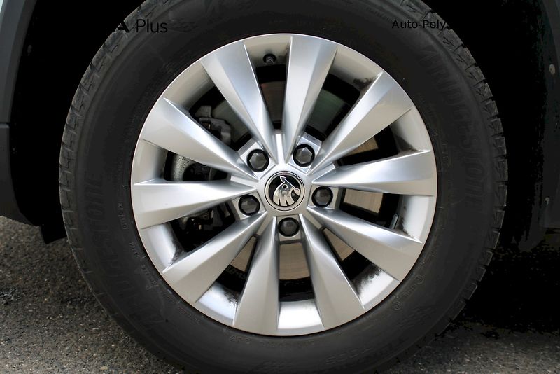 Škoda Karoq (2024) Ambition 1.5TSI / 110kW 6°MP - fotka 24 z 24