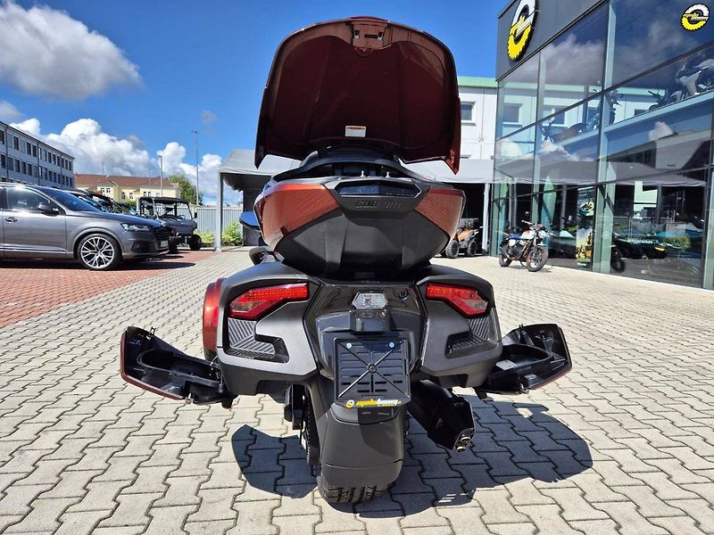 Can-Am Spyder RT-LTD (2026) Spyder RT Sea-To-Sky, MY2026 - fotka 13 z 25