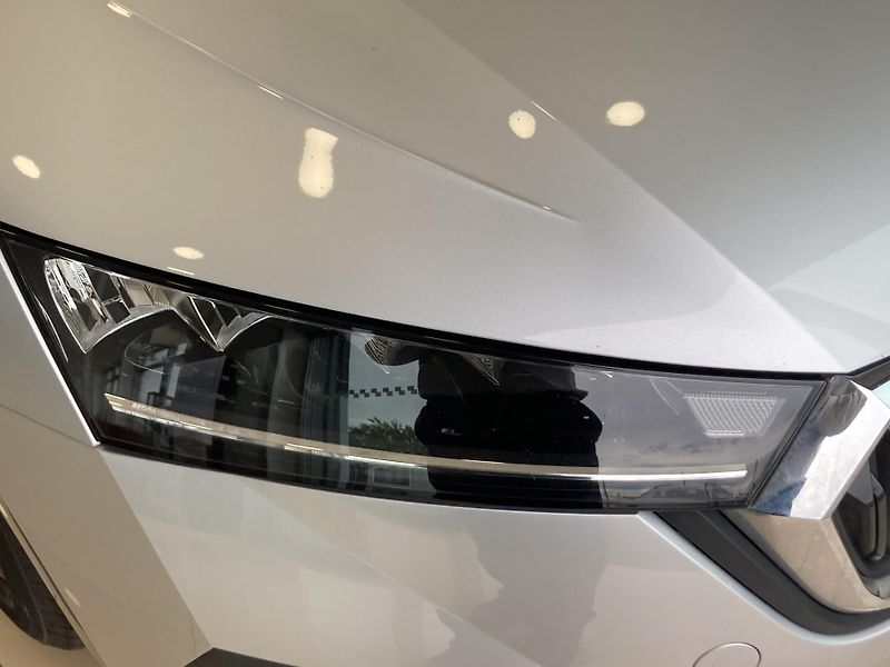 Škoda Octavia COMBI 2.0 TDI AMBITION - fotka 4 z 31
