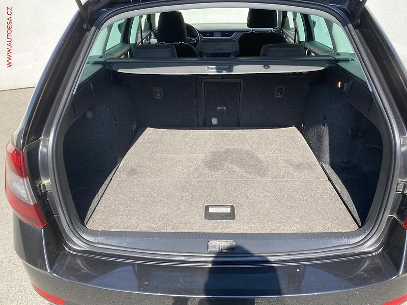 Škoda Octavia (2019) 1.5 TSi, Soleil, LED, navi, - fotka 7 z 19