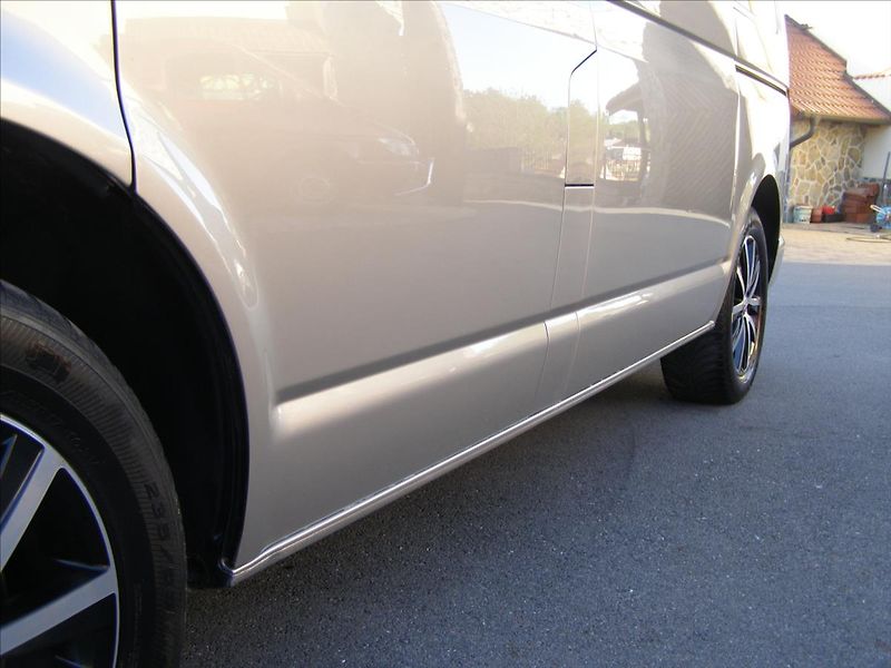 Volkswagen Multivan 2,0   1 MAJITEL 2xsoupacky 180 - fotka 12 z 41