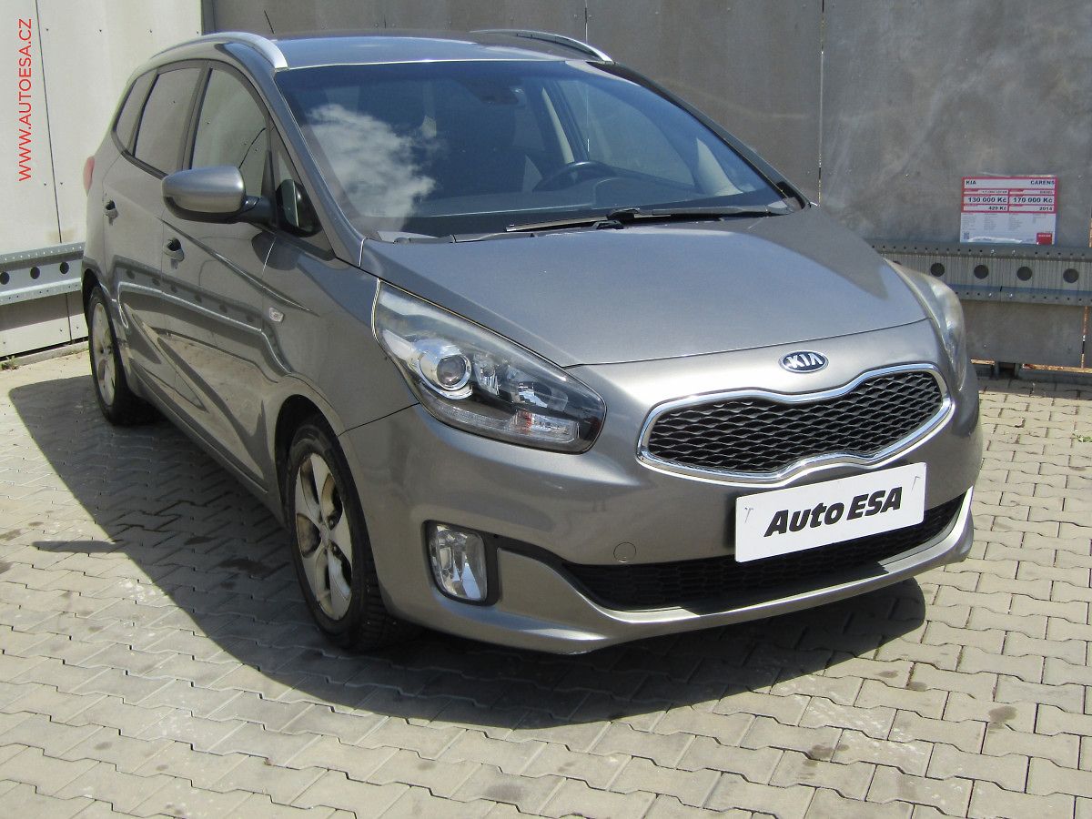 Kia Carens 1.7 CRDi, ČR, AC, park.asist