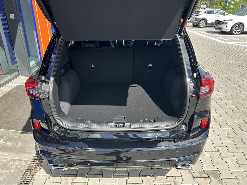Ford Kuga 1,5 EcoBoost 110kW ST-LINE X - fotka 8 z 36