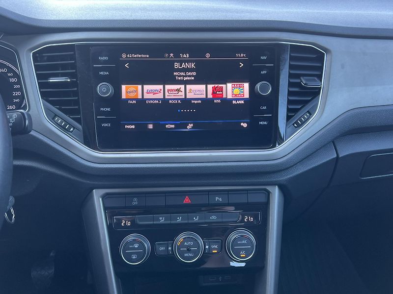 Volkswagen T-Roc (2022) 1.0TSI 81kW NAVI  - fotka 13 z 20