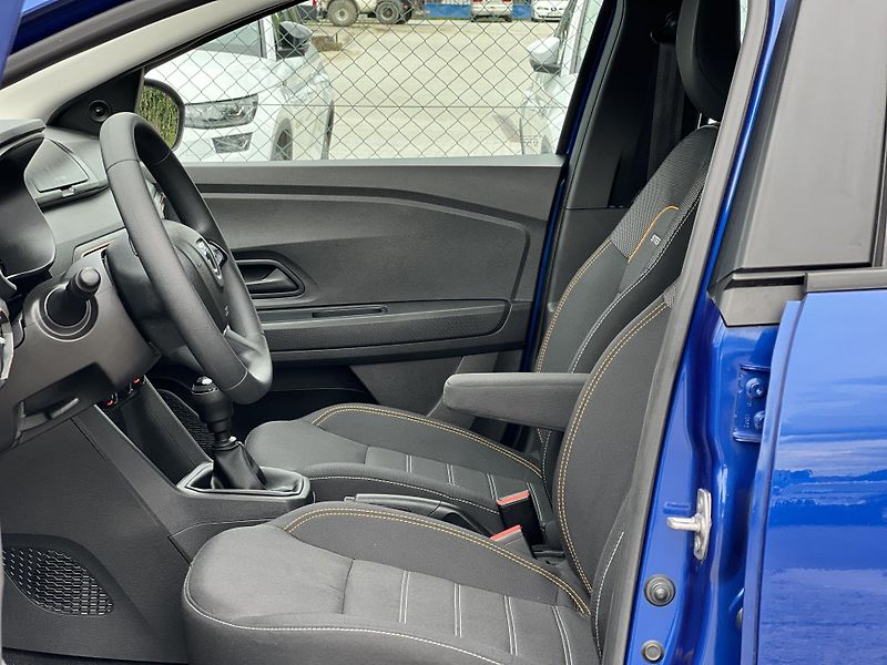 Dacia Sandero Stepway 1.0TCe LPG ČR 1.MAJ. - fotka 9 z 43