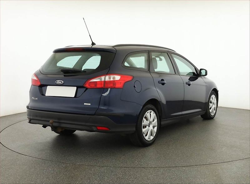 Ford Focus (2013) 1.6 TDCi, po STK, Tažné - fotka 5 z 15