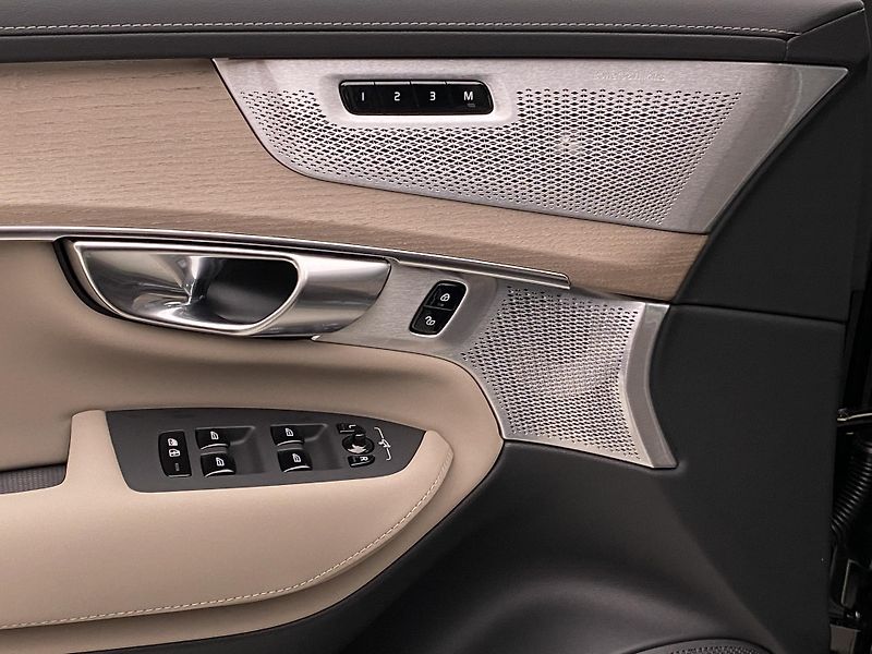 Volvo XC90 (2026) B5 AWD AUT BRIGHT PLUS 7míst - fotka 28 z 66