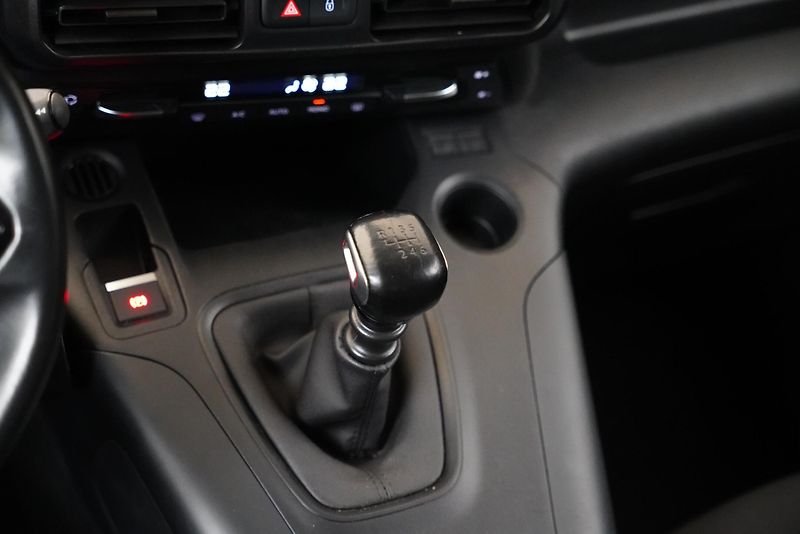 Peugeot Rifter - fotka 25 z 33