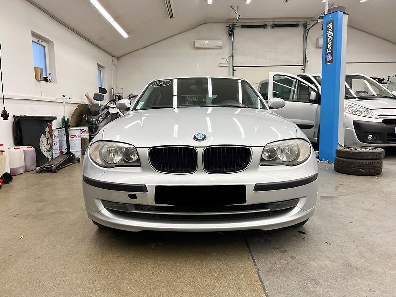 BMW Řada 1 118D 105kW - fotka 2 z 13