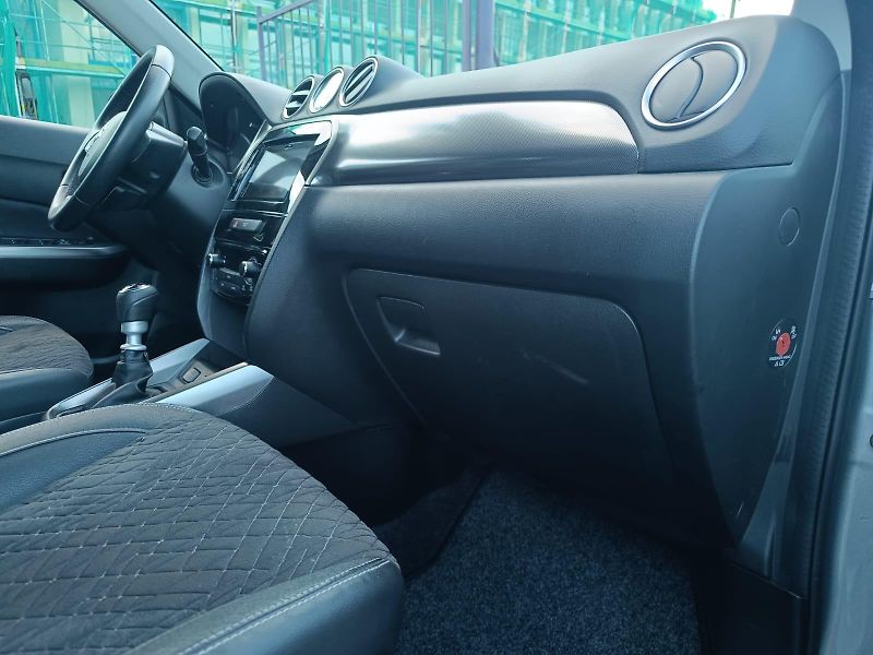 Suzuki Vitara 1.4/103kW, Elegance, 66 000KM! - fotka 21 z 42