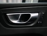 Volvo XC60 2,0 B4 AWD PLUS DARK - náhled 17