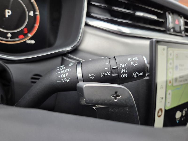 Jaguar F-Pace D300 ED90th HUD PANO ZÁR-2030 - fotka 27 z 48