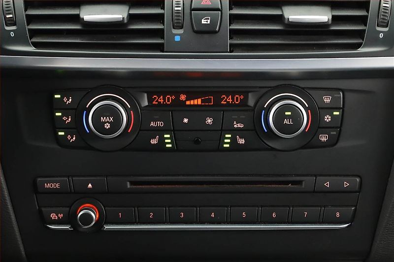 BMW X3 (2012) xDrive20d, 4X4, Automat, Kůže - fotka 16 z 20