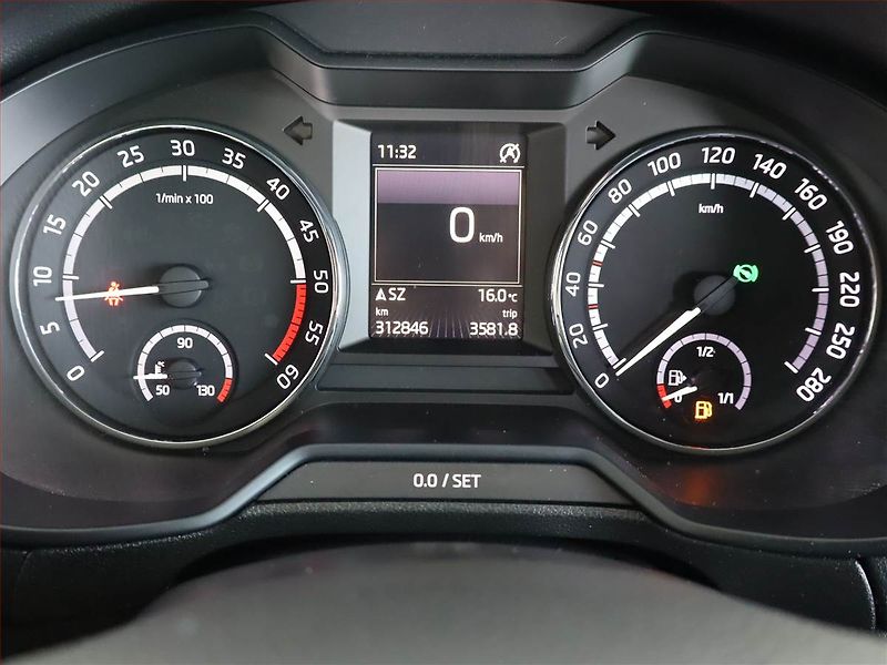 Škoda Octavia (2016) RS 2.0 TDI, Automat - fotka 11 z 25