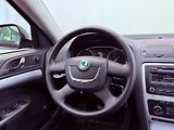 Škoda Octavia 1.4 TSi Elegance, Serviska - náhled 16