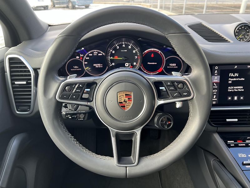 Porsche Cayenne (2018) 3.0i*V6*250KW*E-Hybrid - fotka 14 z 40