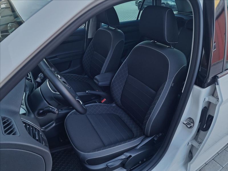 Škoda Fabia 1.0TSI Style, původ ČR,1.Maj. - fotka 35 z 48