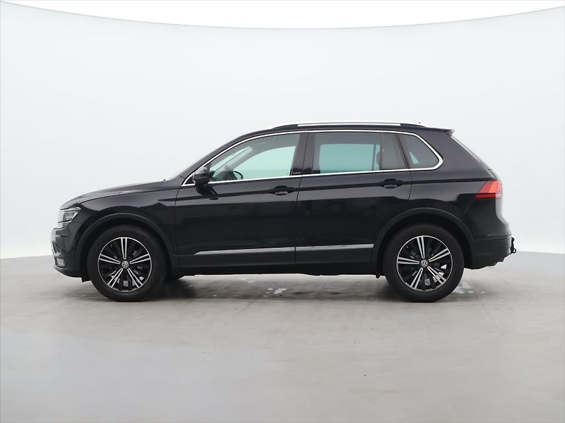 Volkswagen Tiguan 1,5 TSI 110kW LED Virtual Navi - fotka 4 z 39