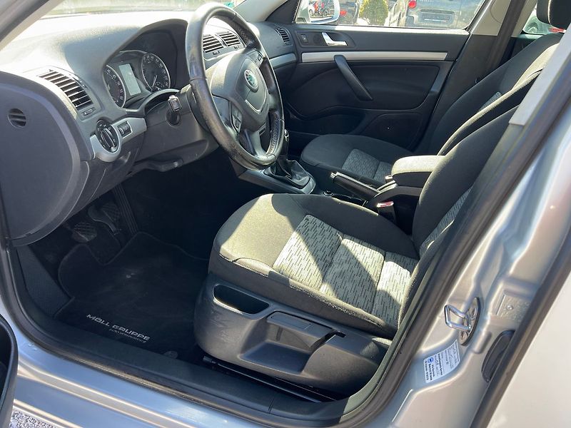 Škoda Octavia 2.0 TDi - fotka 7 z 15