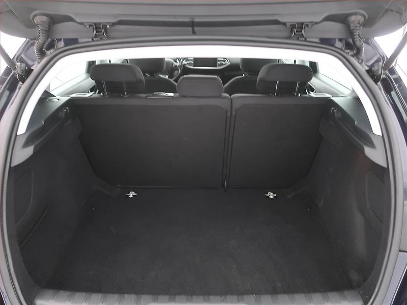 Peugeot 308 (2019) 1.2 PureTech, Serv.kniha, Navi - fotka 13 z 15