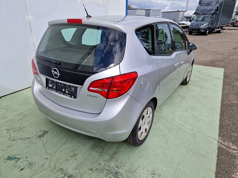 Opel Meriva 1.4 T - fotka 3 z 30