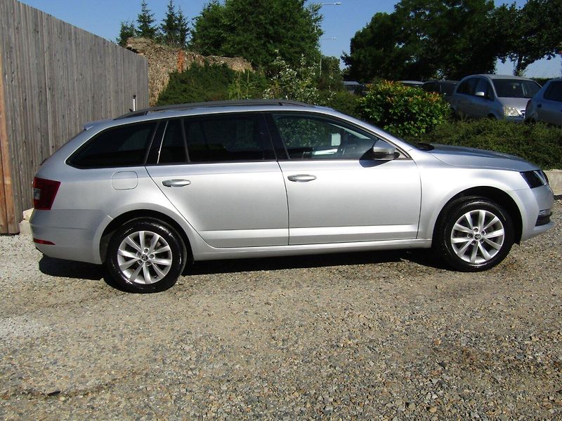 Škoda Octavia (2018) 1.0 TSI 85kW TOP QUALITY - fotka 3 z 39
