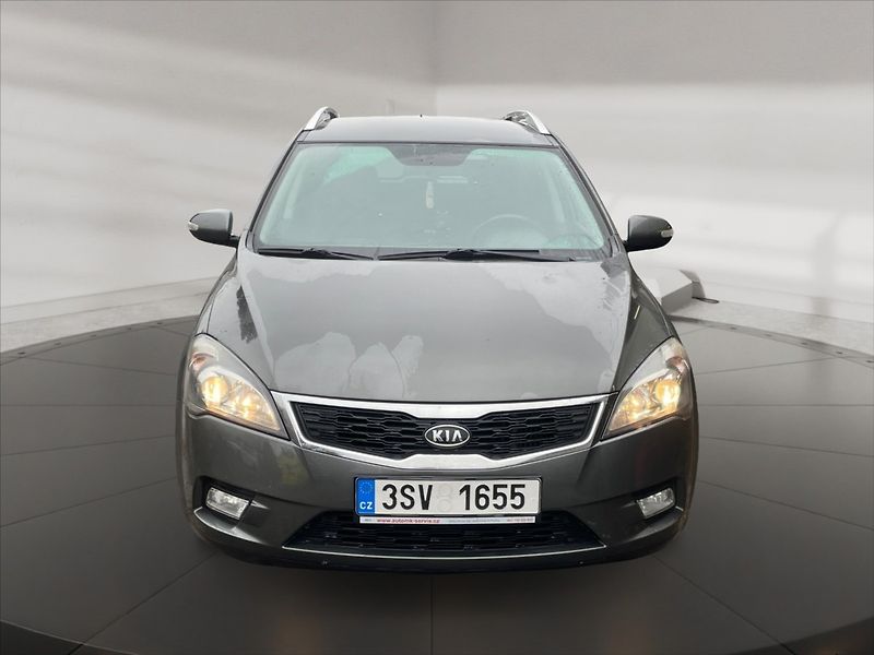 Kia Ceed 1,6 CRDi 85KW - fotka 2 z 11