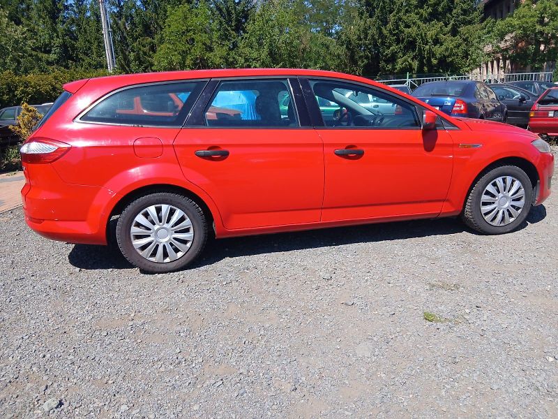 Ford Mondeo 2.0 TDCI, automat - fotka 7 z 31