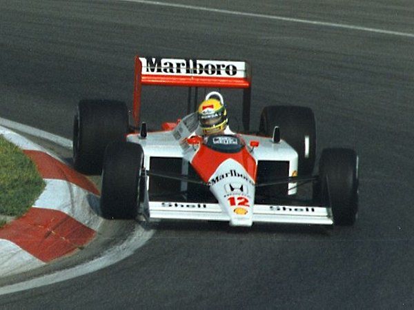 Vůz F1 McLaren Honda MP4/4.
