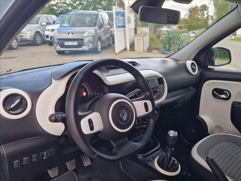 Renault Twingo 1,0 i 54kW SENZORY TOPSTAV - fotka 20 z 35