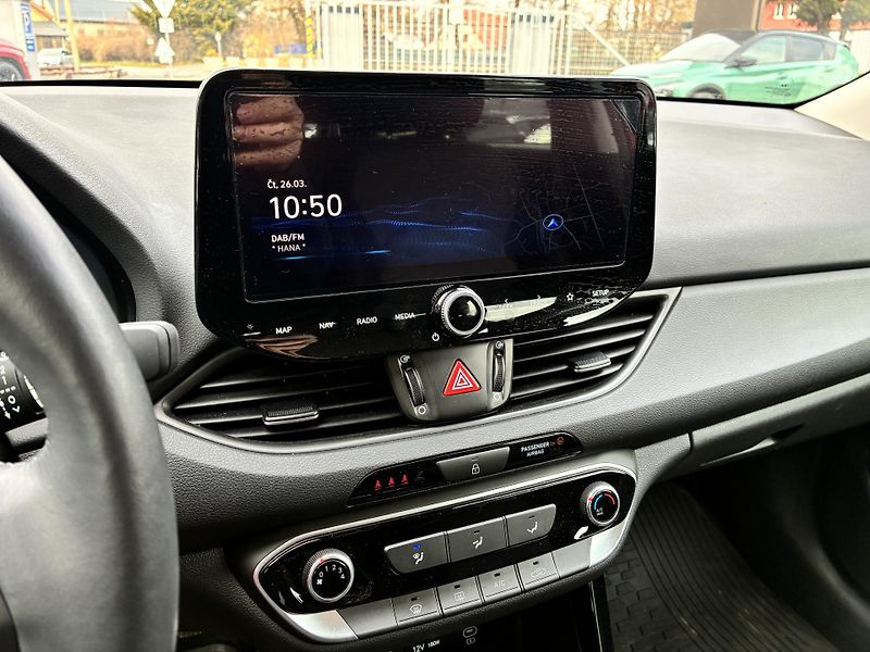 Hyundai i30 WG 1.5DPi 71kW SMART CLIMATE - fotka 18 z 31