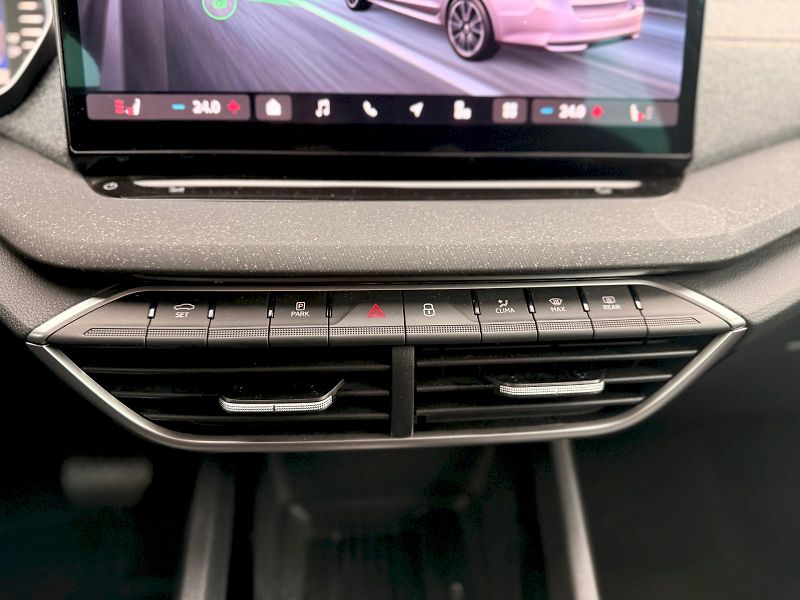 Škoda Octavia (2024) COMBI TOP SELECTION 2,0 TDI 11 - fotka 33 z 33