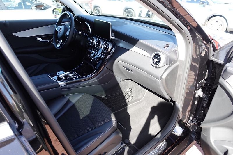 Mercedes-Benz GLC 220 d 4Matic 125 kW - fotka 12 z 31