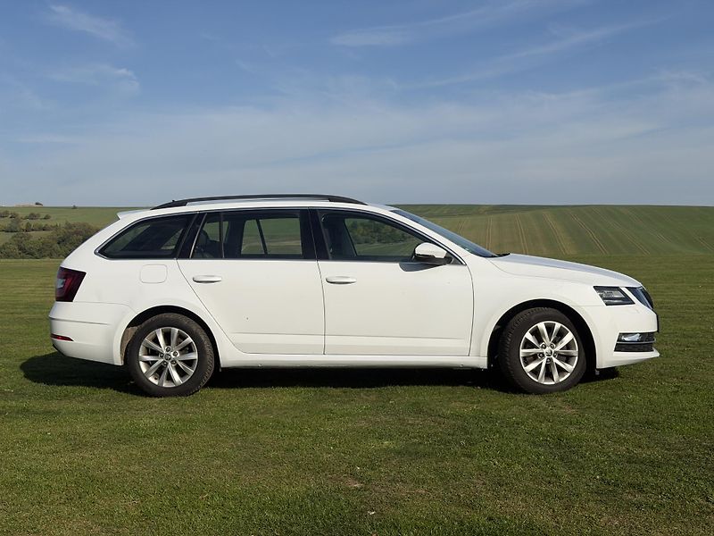 Škoda Octavia (2018) Octavia III - fotka 6 z 17