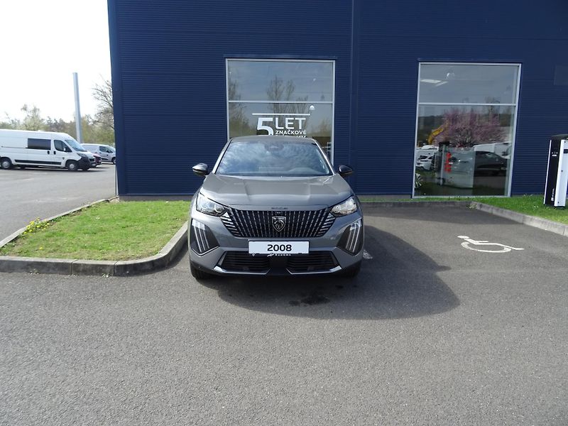 Peugeot 2008 (2026) ALLURE Hybrid 145k e-DCS6 - fotka 2 z 42