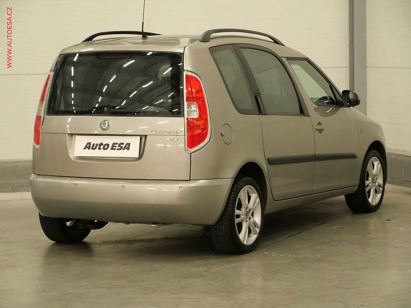 Škoda Roomster (2006) 1.4i, Panor, AC - fotka 4 z 19