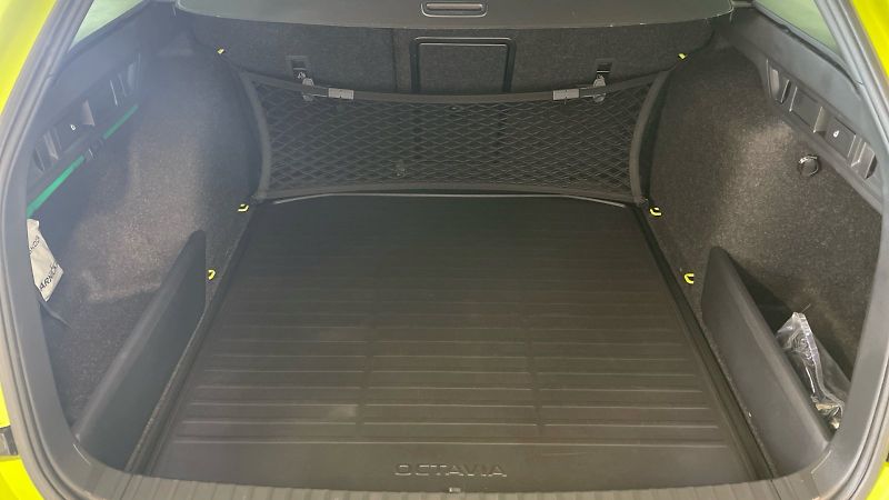 Škoda Octavia (2025) kombi RS 2.0 TSI 195kW DSG - fotka 14 z 32