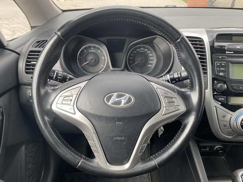 Hyundai ix20 1.6 CRDi, PREMIUM, PANORAMA!! - fotka 22 z 44