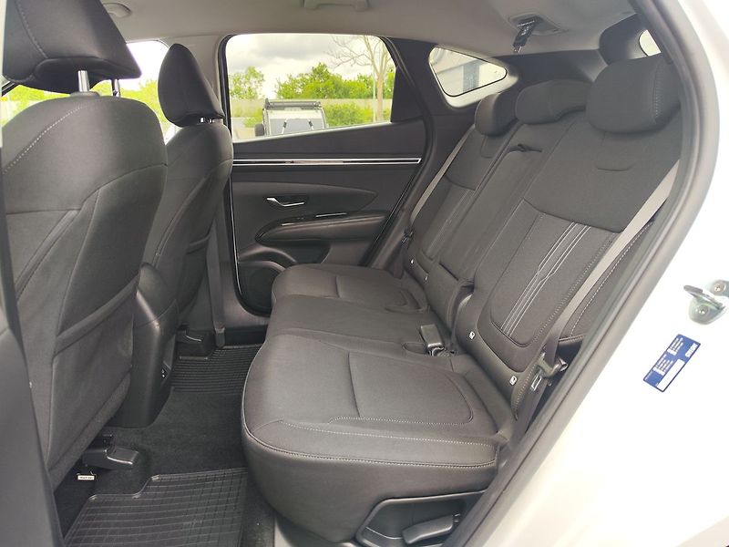 Hyundai Tucson 1.6 T-GDi/110kW Smart - fotka 11 z 33