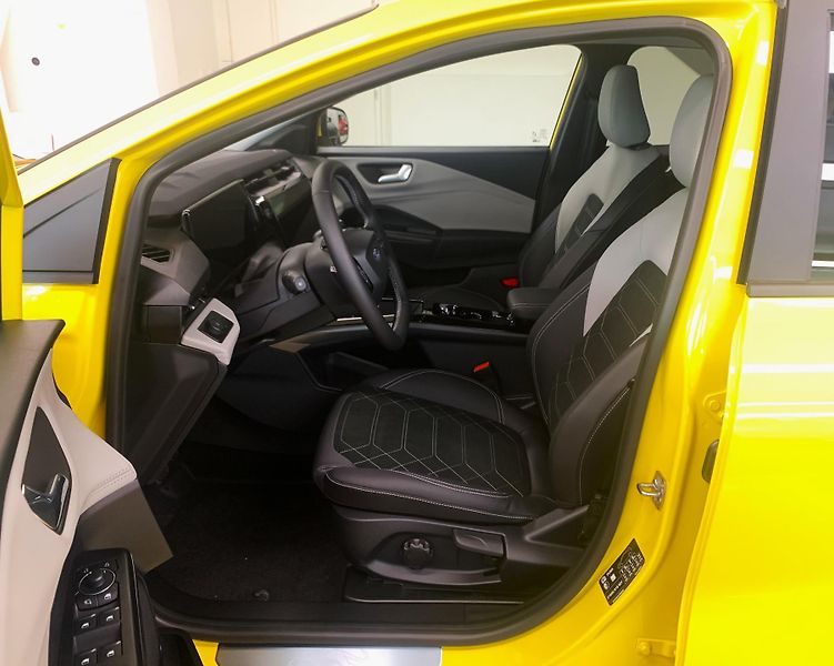 Ford Puma GEN-E Premium 123kW, 43 kWh - fotka 10 z 31