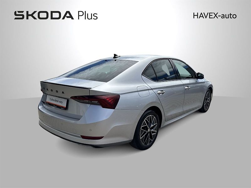 Škoda Octavia (2023) 2.0 TDI DSG Sportline - fotka 2 z 36