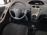 Toyota Yaris (2009) 1.0 VVT-i - náhled 7