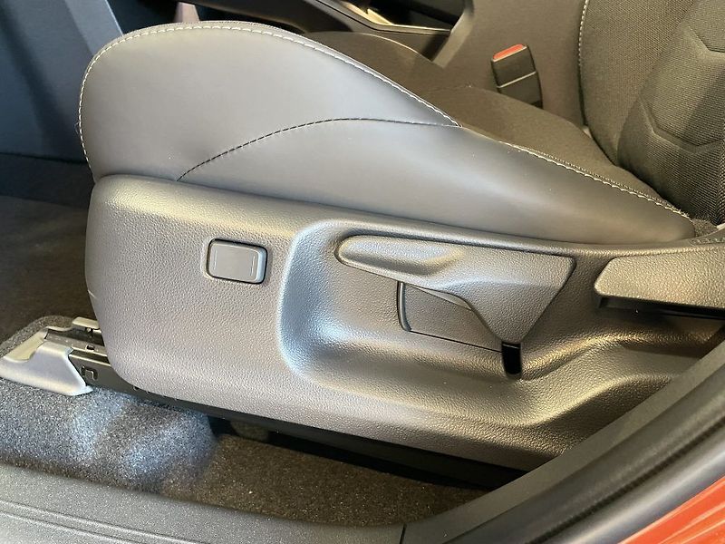 Toyota C-HR BEV 224k ODBĚR IHNED - fotka 19 z 24