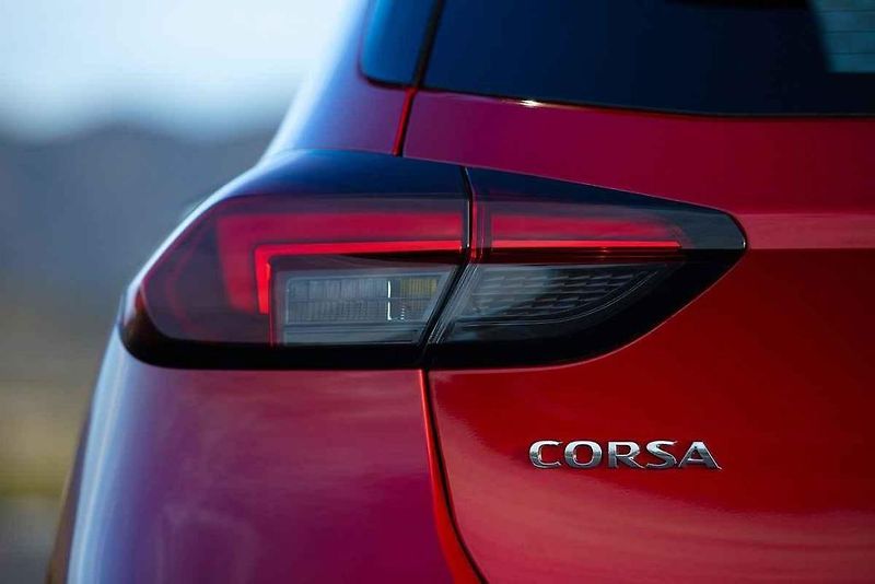 Opel šel cestou co nejnižší možné ceny, v základu nabízí tedy jediný motor.